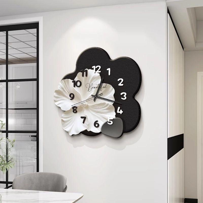 Medieval Style Clock Wall Clock Living Room High-end Simple Clock Wall Hanging New Style Light Luxury High-end Creative Home