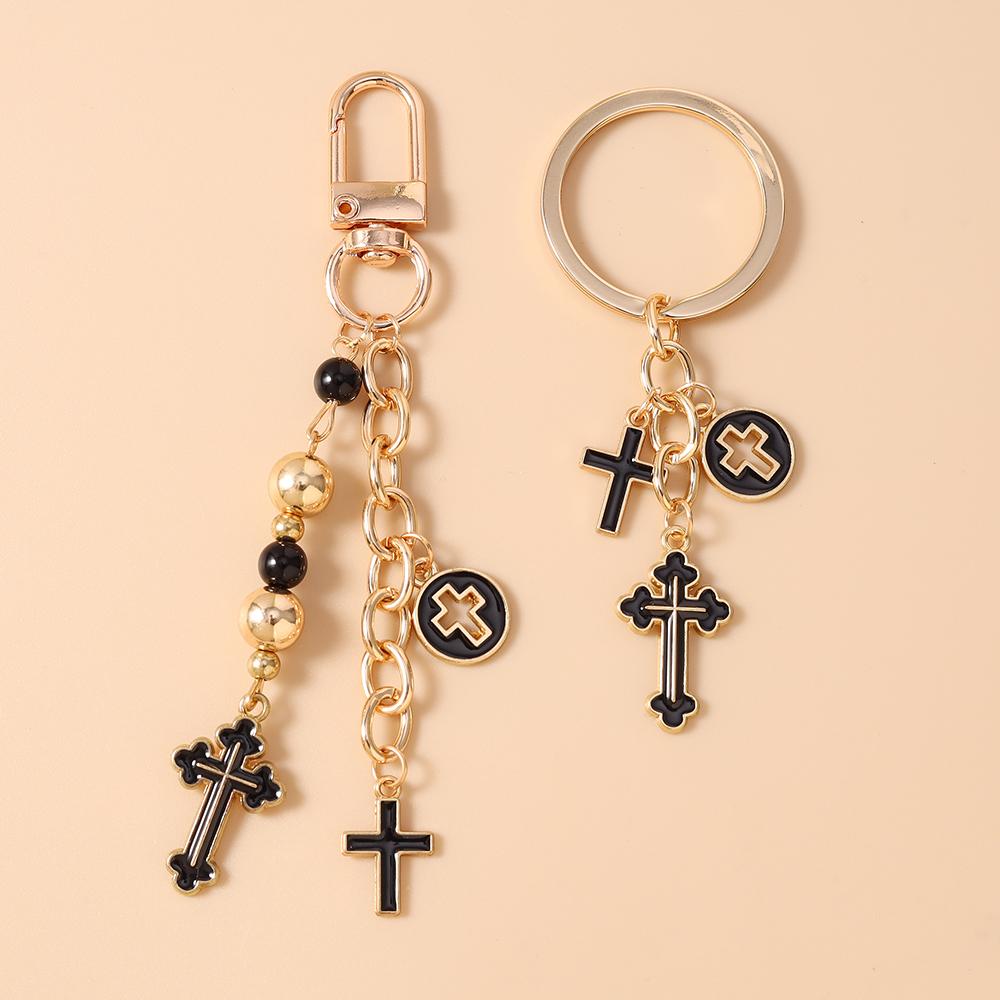 Fashion Gothic Black Cross Keychain Handmade Beaded Key Ring Pendant for Women Girls Handbag Decor DIY Key Chain Jewelry Gift