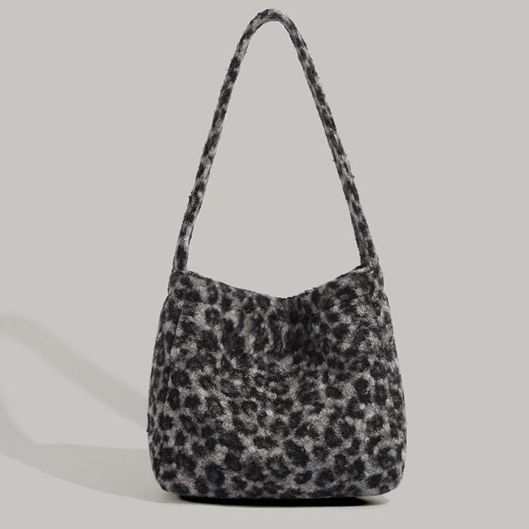 Autumn Winter New Korean Version Ins Style Imitation Lamb Wool Large Capacity Shoulder Underarm Bag Fashion Versatile Leopard Print Tote Bag