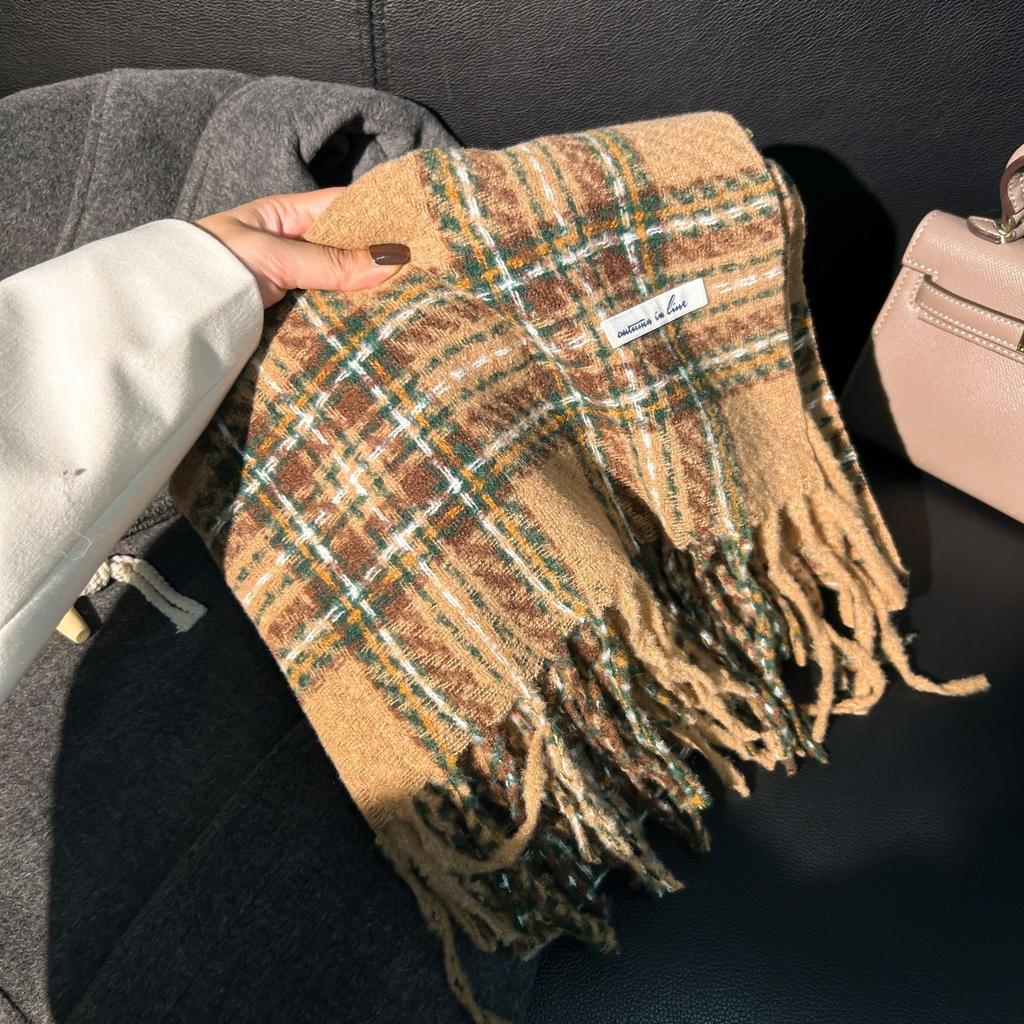 Scarf Women's Winter High-end Sense New Thickened Warm Scarf Retro Literary Plaid Fringed Shawl