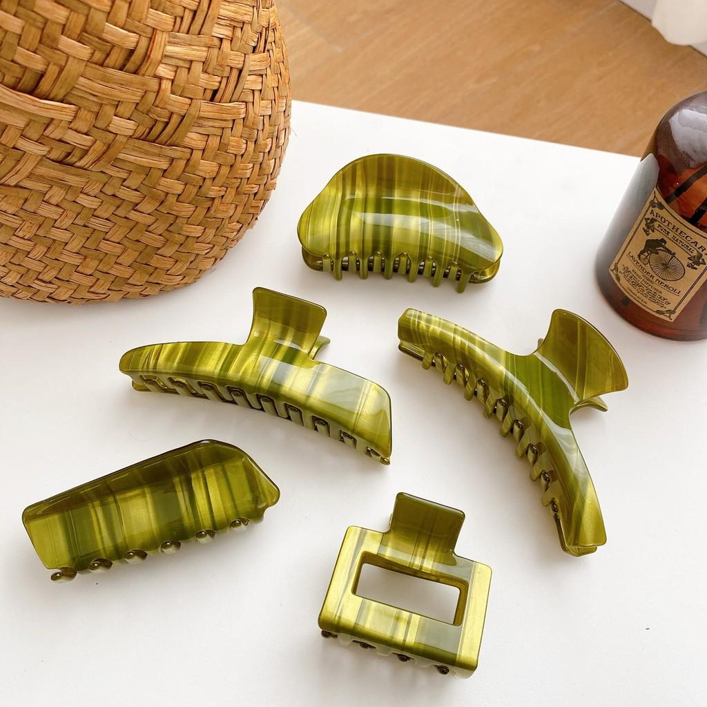 Chic Korean Style Acetate Hair Claw Clips For Women Sophisticated Hair Decor