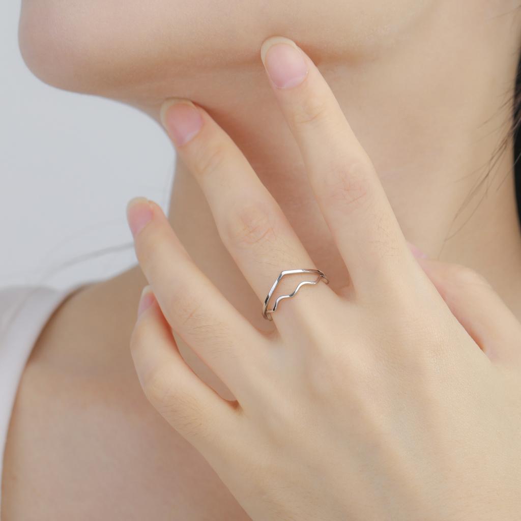 Fashion Simple Wave Ring Stainless Steel Women‘s Geometric Line Finger Rings Wedding Jewelry Gift for Lover Minimalist