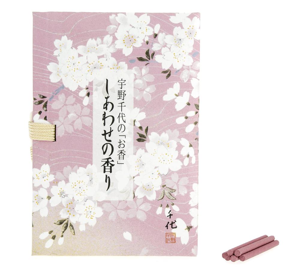 Uno Chiyo Räucherstäbchen Duft des Glücks, 36 Räucherstäbchen mit Räucherstäbchenhalter, Nippon Kodo, hergestellt in Japan, Duft von Kirschblüten