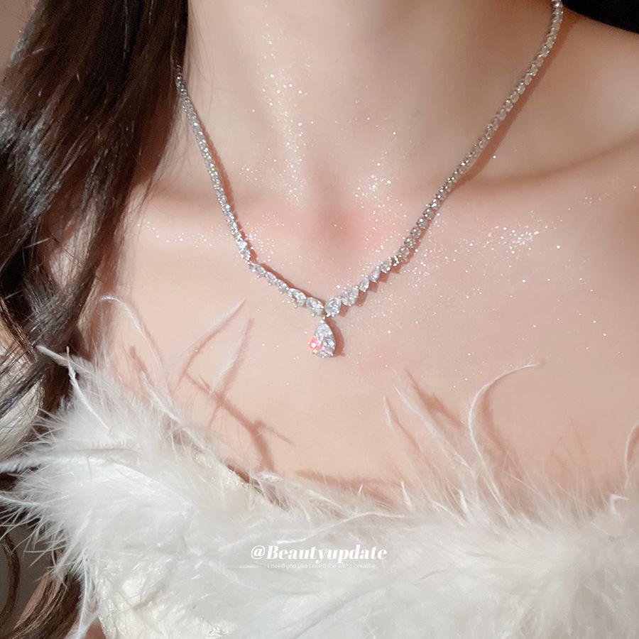 French Luxury Zircon Water Drop Pendant Necklace