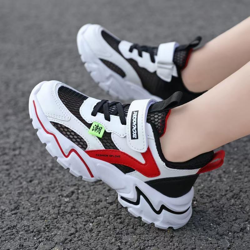 2025 spring new mesh breathable boys' shoes medium and large children's soft sole light primary school running children's sports shoes