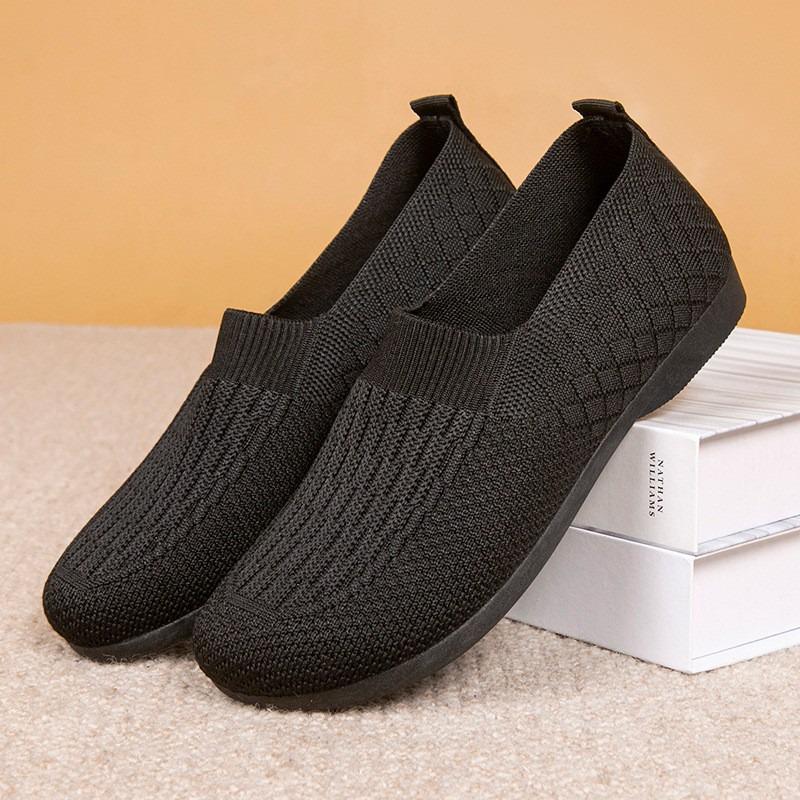 

2025 Breathable Flyknit Slip-On Shoes for Middle-Aged and Elderly Women - Comfortable, Non-Slip, Soft Sole. 37