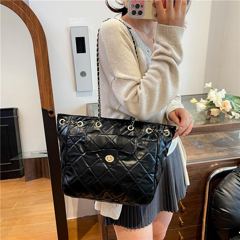 

Fashion commuter personality niche solid color tote bag female trend student class design sense senior shoulder bag чёрный