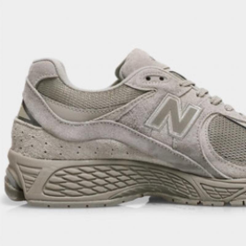 New Balance Sneakers Unisex 2002 Model Options