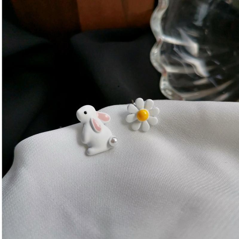 Sweet Cute Lovely Rabbit Heart Stud Earrings for Girls Korean Style Kawaii Cat Flower Earrings Daily Jewelry Accessories