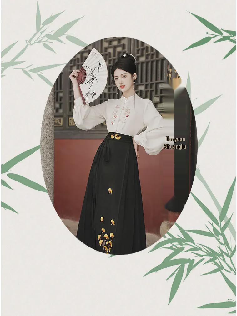 6516 Frühlings-Hanfu-Set: Besticktes florales Langarm-Oberteil + Pferdekopf-Rock