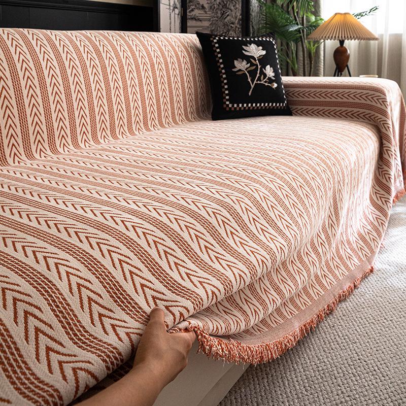 

Sofa Protector: Universal, Non-Slip, Anti-Scratch, Dustproof Cover for All Seasons 180x130 cm