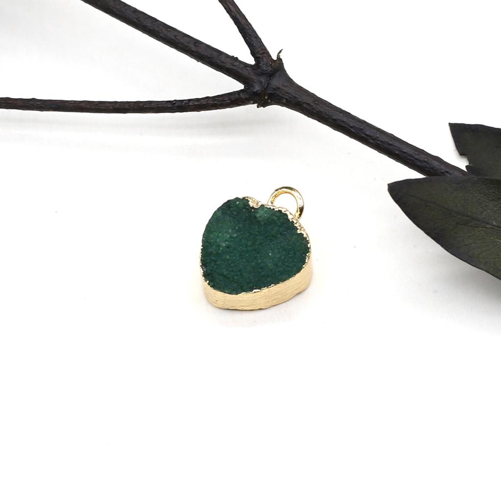 1 szt. Mały kamień naturalny Złoty owinięty brzeg wisiorek Kształt serca Kryształowy pączek Charms do wyrobu biżuterii Naszyjnik DIY Bransoletka Akcesoria do kolczyków 12 mm