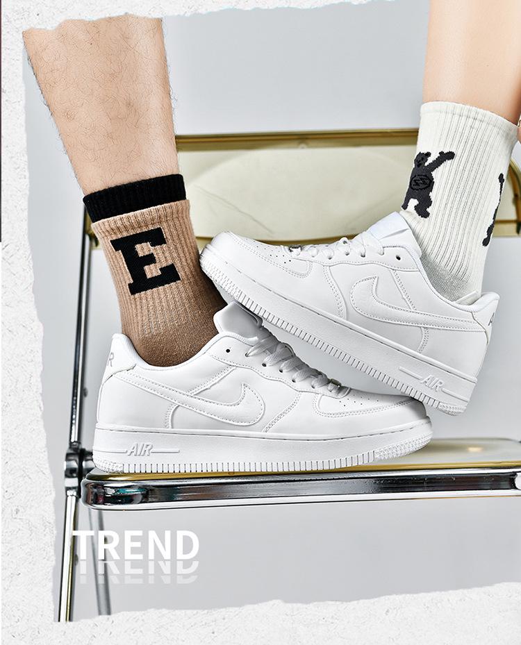 נעלי סניקרס יומיומיות רב-תכליתיות Putian AJ Air Force 1 נמוכות לבן/שחור/זהב לגברים ונשים