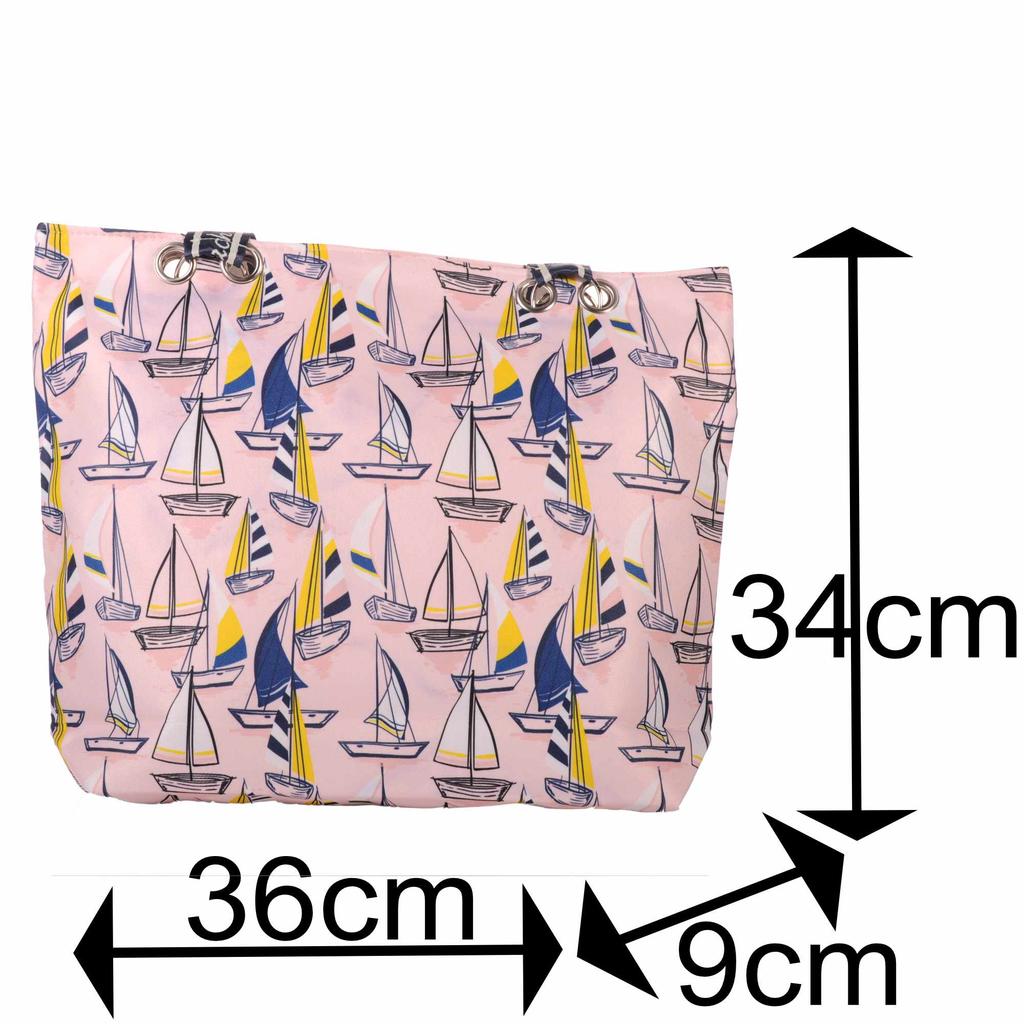 Strandtasche mit Segelbooten im maritimen Design