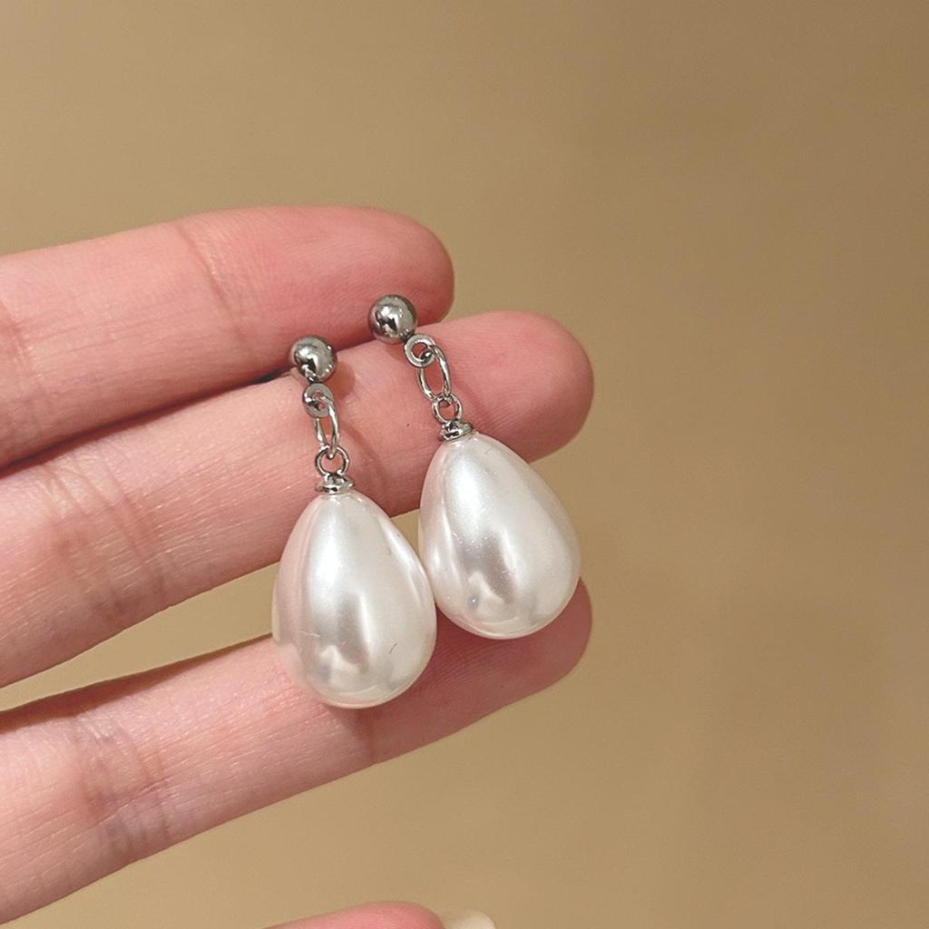 Elegant Geometric Pearl Earrings - European Design with a Chic Metal Style