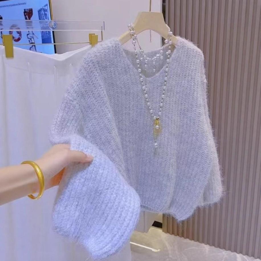 Autumn and Winter  V-neck Knitted Sweater Korean Loose Thick Long Sleeved Sweater for Women Design Sense