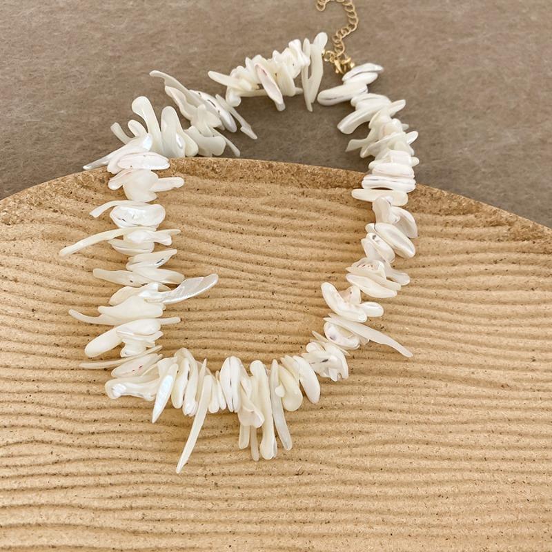 Bohemian shell pearl necklace earrings set, new holiday style niche design jewelry women