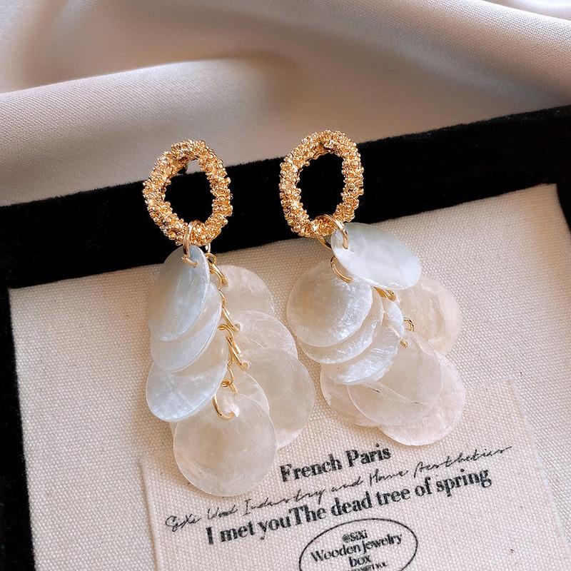 Luxuriöse Temperament Muschel Quasten Ohrringe Elegante Geometrische Hängende Tropfen Dangle Ohrringe Für Frauen Mädchen Mode Ohrschmuck