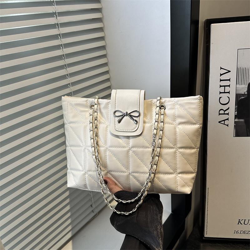 

Новая красивая сумка-тоут большой вместимости, популярная модная универсальная сумка на плечо/подмышку, сумочка для весны и лета белый