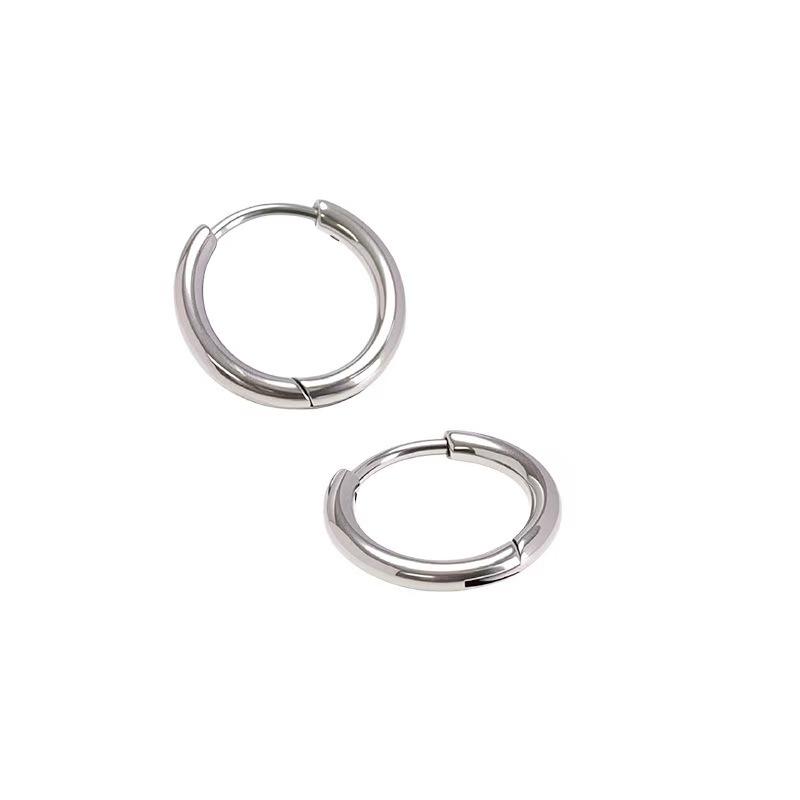 Creolen aus Titanstahl: Stilvoller Unisex Knorpel- und Piercing-Schmuck