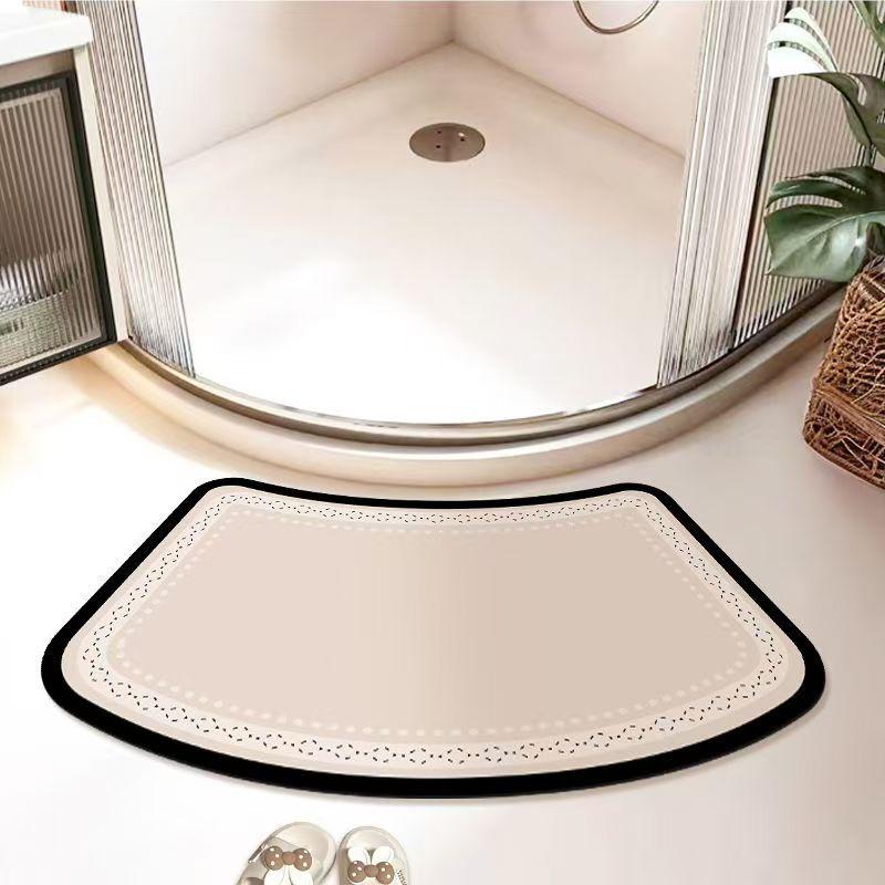 

Вигнутий Мінімалістичний Діатомітовий Килимок для Ванної - Сильне Поглинання & Швидкосохнучий Форма Віяла для Душу або Туалету. 45×90 cm