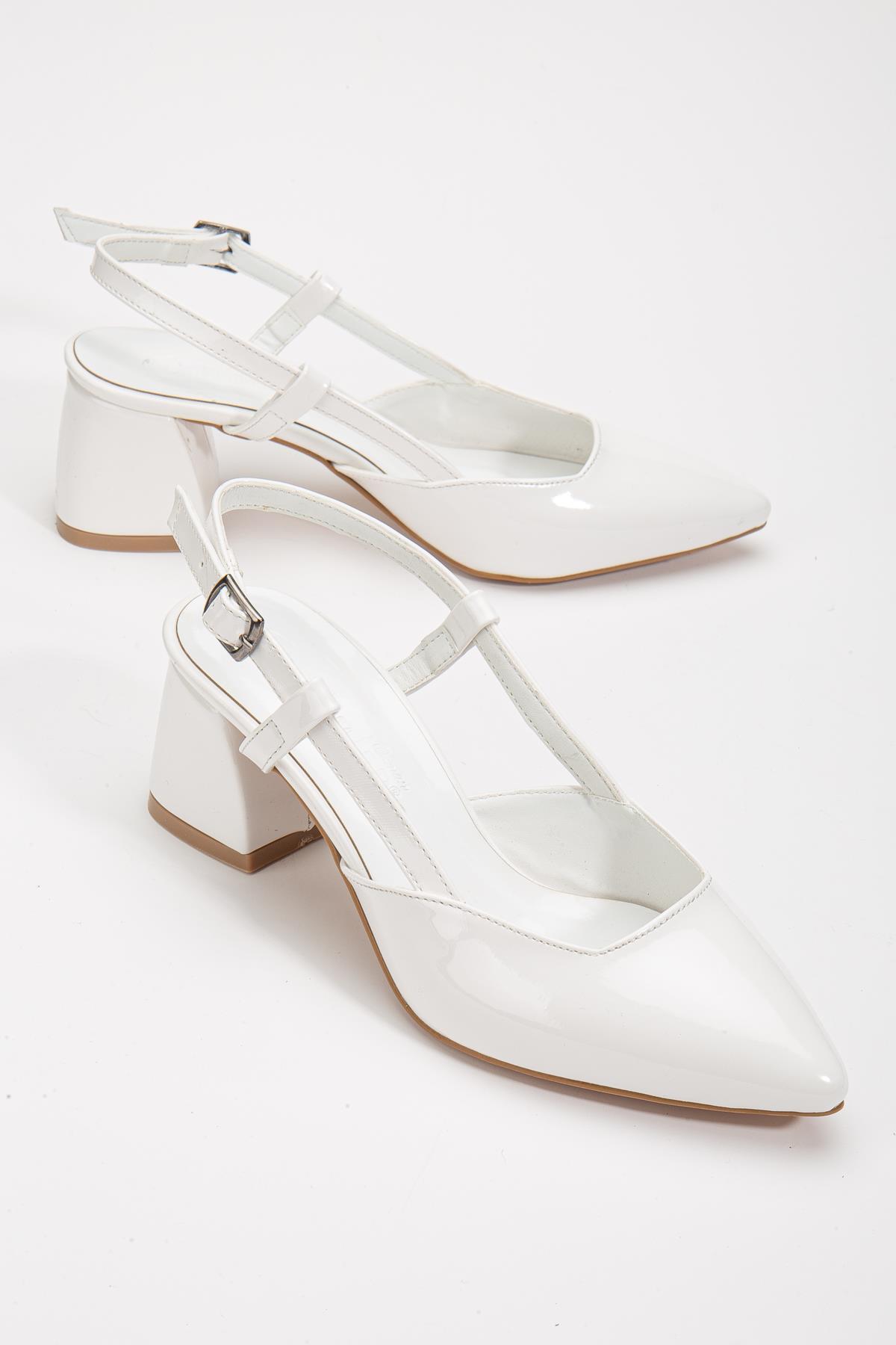 

Women s Plus Size Large Patent Leather Side Pillar White Heeled Shoes 37
