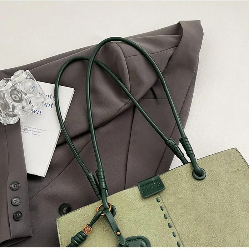 High-end Exquisite Niche Bag Women's Fashionable Versatile Female Portable Shoulder Bag Simple Soft Ladies Tote Bag