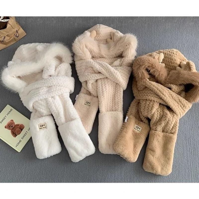 Fashion Elk Antlers Plush Hat Scarf Gloves Women's Winter Ear Protector Thickened Ear Muffs and Neck Warmer Hat Cycling Ski Cap Wind Proof