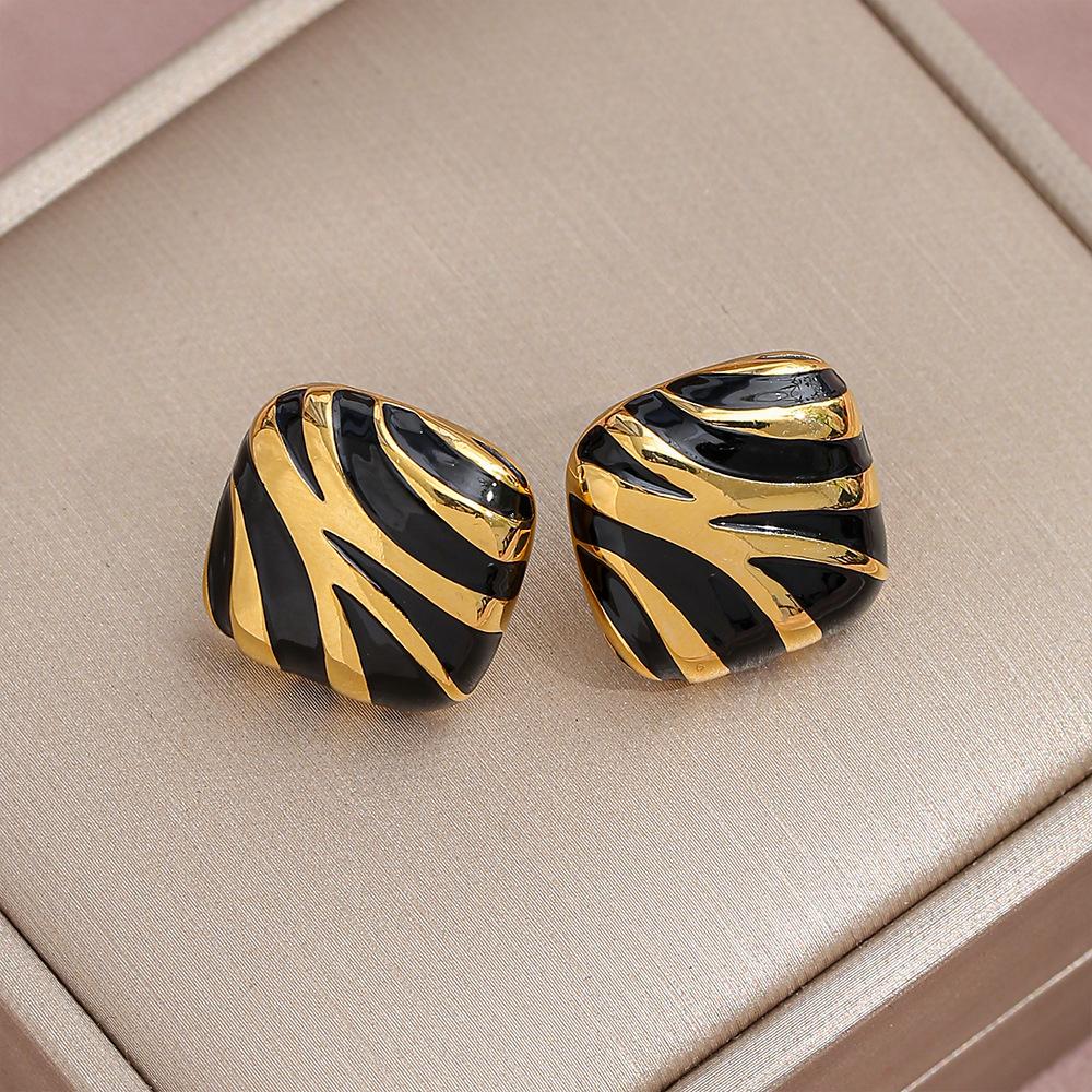 

Black Gold Zebra Stripes Square Stud Earring for Women New Transparent Hyperbole Big Geometry Zircon Christmas Girl Gift