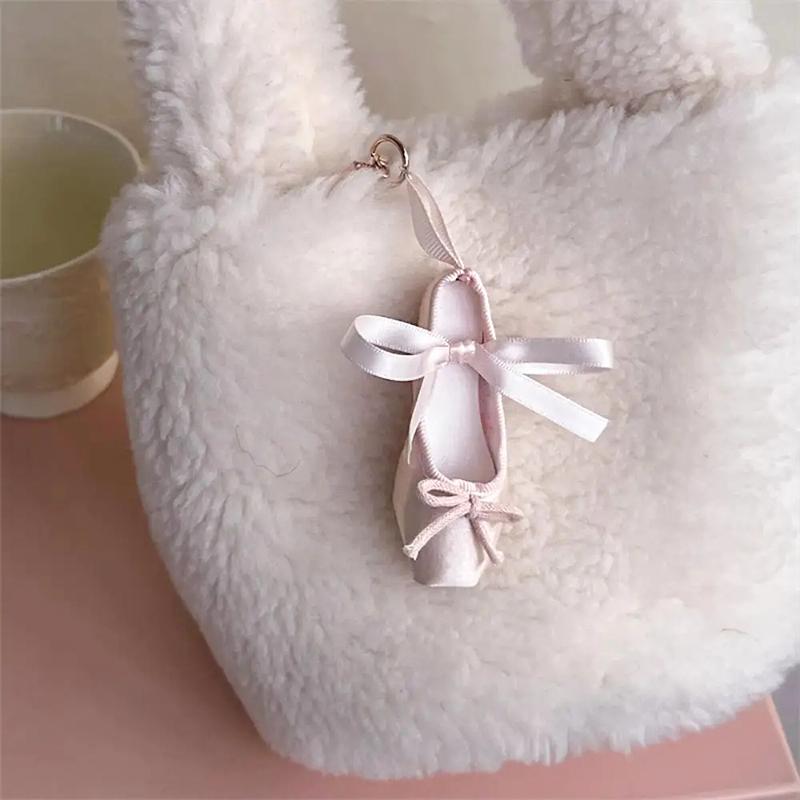 1PC ballet shoes exquisite and cute pendant mini cute simulation shoe shape keychain mini