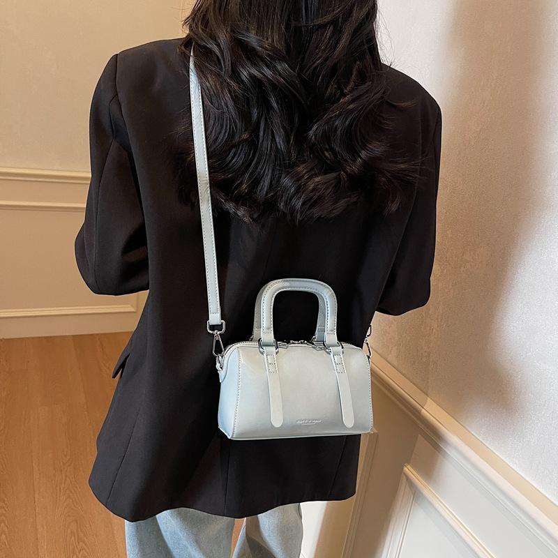 Women's Handbag To Work Commuter Women's Bag Pu Messenger Bag New Spring and Summer Retro Shoulder Messenger Bag