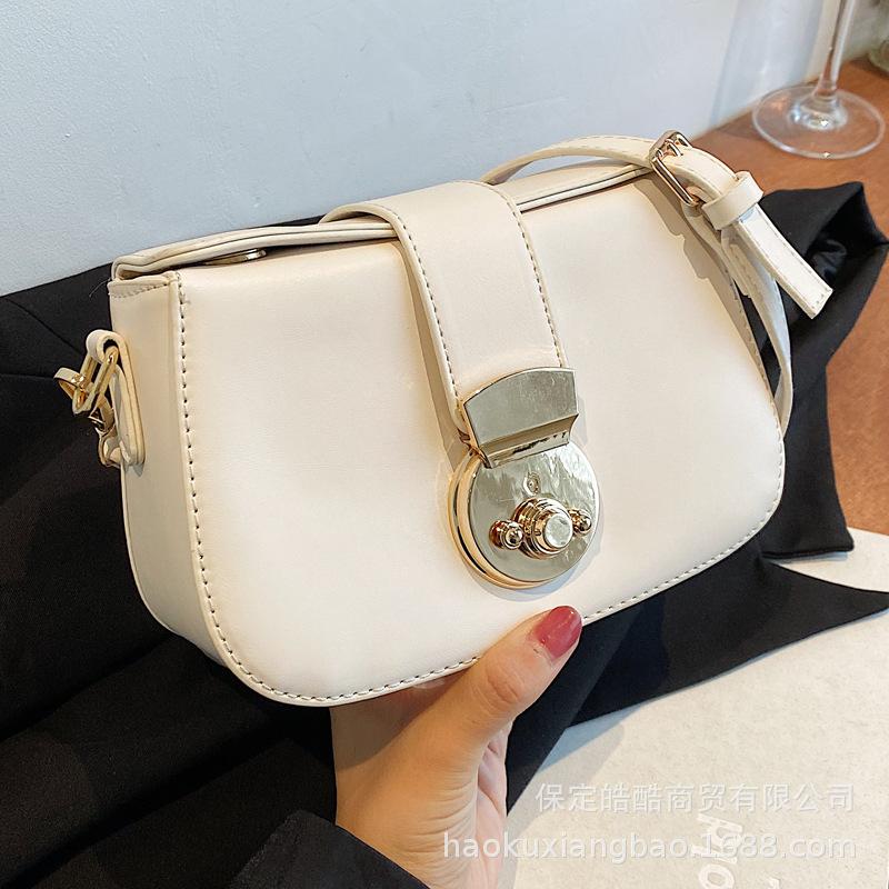 This year's popular bag women's 2025 new spring and summer super fire texture small square bag versatile shoulder messenger bag