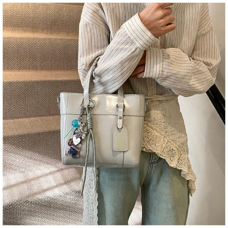 

High-end Small Bag Women s Fashionable All-matching Cross-body Popular Portable Bucket 24x8.5x20 single package срібний