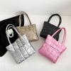 High Quality Winter Large Capacity Tote Fashion Feather Padded Handbag Women Underarm Bag Quilted Solid Color Shoulder Bag Quality