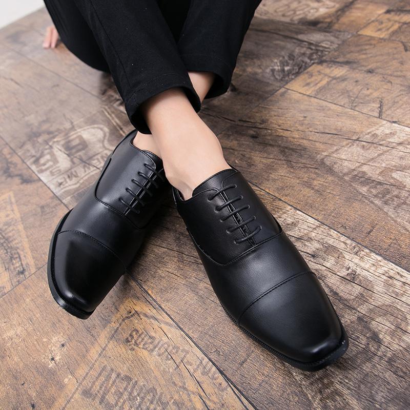 Oxford Brogue Bräutigamkleid Herren Schwarze Schuhe Koreanischer Stil Echtes Leder Original Business Designer Herrenschuhe Italienische Schuhe