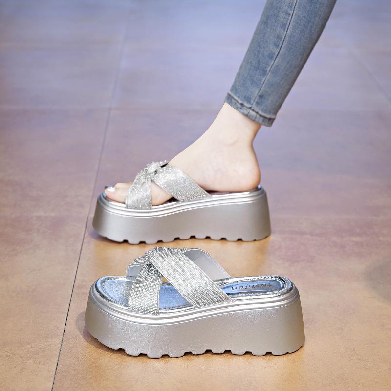 Fashion Flash Sequins Cross-over One-word Women's Summer Comfortable Stepping On Shit Muffin Slippers, Wearing Versatile Cool Slippers