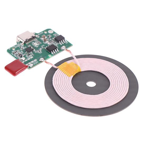 Bezdrátová nabíjecí deska Nízkoteplotní Typ s vícenásobnou ochranou Port Type-C Užitečný 15W Qi nabíjecí vysílací modul pro mobilní telefon