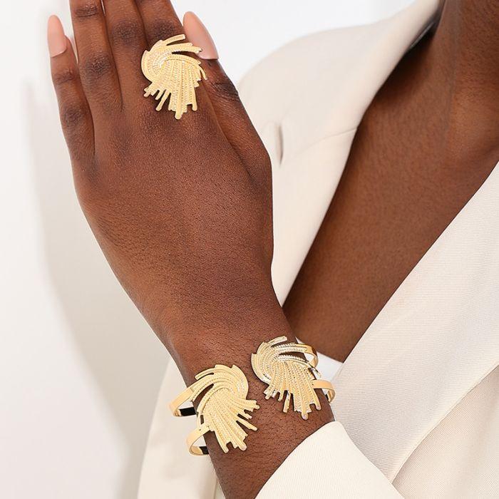 2024 New Arrival Bohemia Fashion Jewelry Metal Alloy Gold Color Flower Open Bracelet Ring Set for Women Men