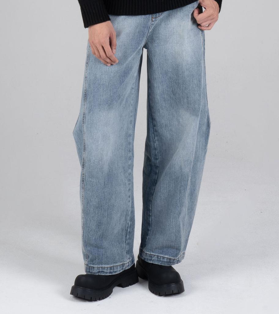 Beoteunseoul Vertical Stitching Pattern Balloon Fit Denim Pants (Blue)