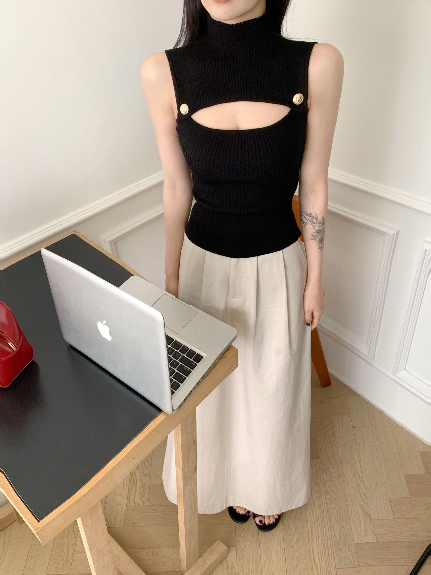 Summer Chic High-Neck Beaded Cutout Ribbed Mini Dress Small