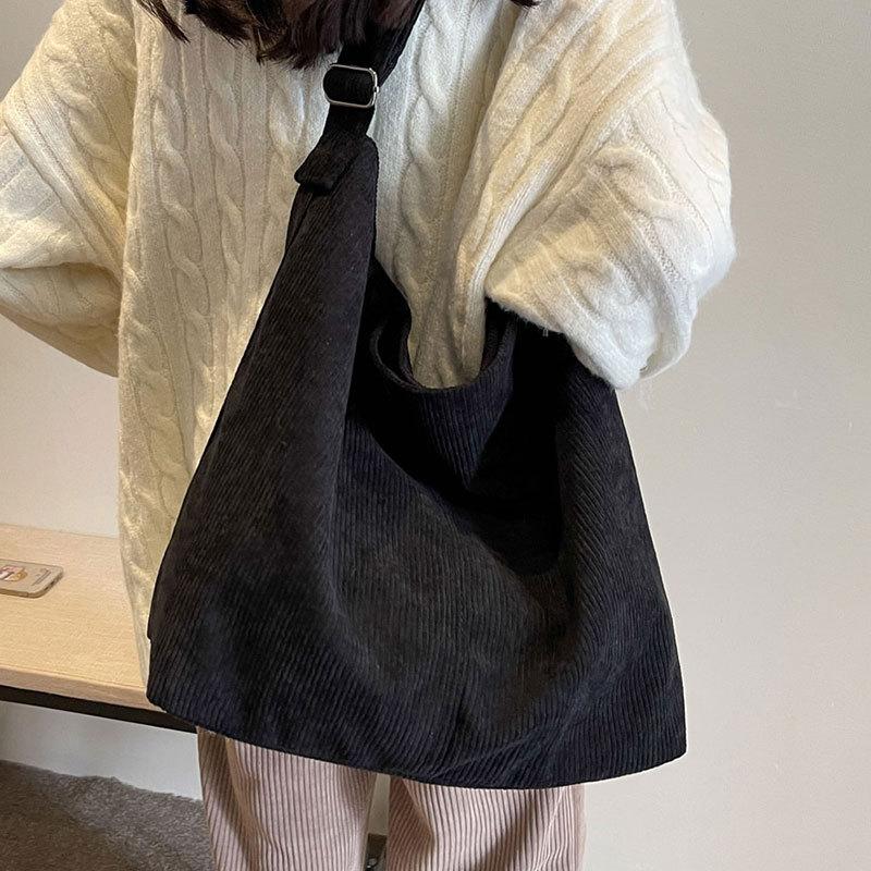 New simple large-capacity messenger bag literary solid color corduroy student commuting shoulder tote bag