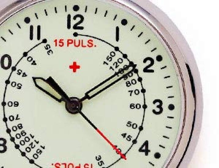 SPQR Nurse Watch Made In Japan Reflects the Voices of Doctors and Nurses Selectable Pure Silk Strap Carefully Made In Japan Nurse Watch Hanging Clock