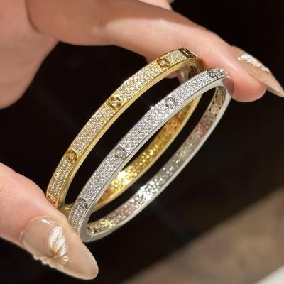 Klassisches Leichtes Luxus Retro Halbkreis Voll Diamant Kupfermünzen Design Armband Exquisite Charm Armreifen Schmuck