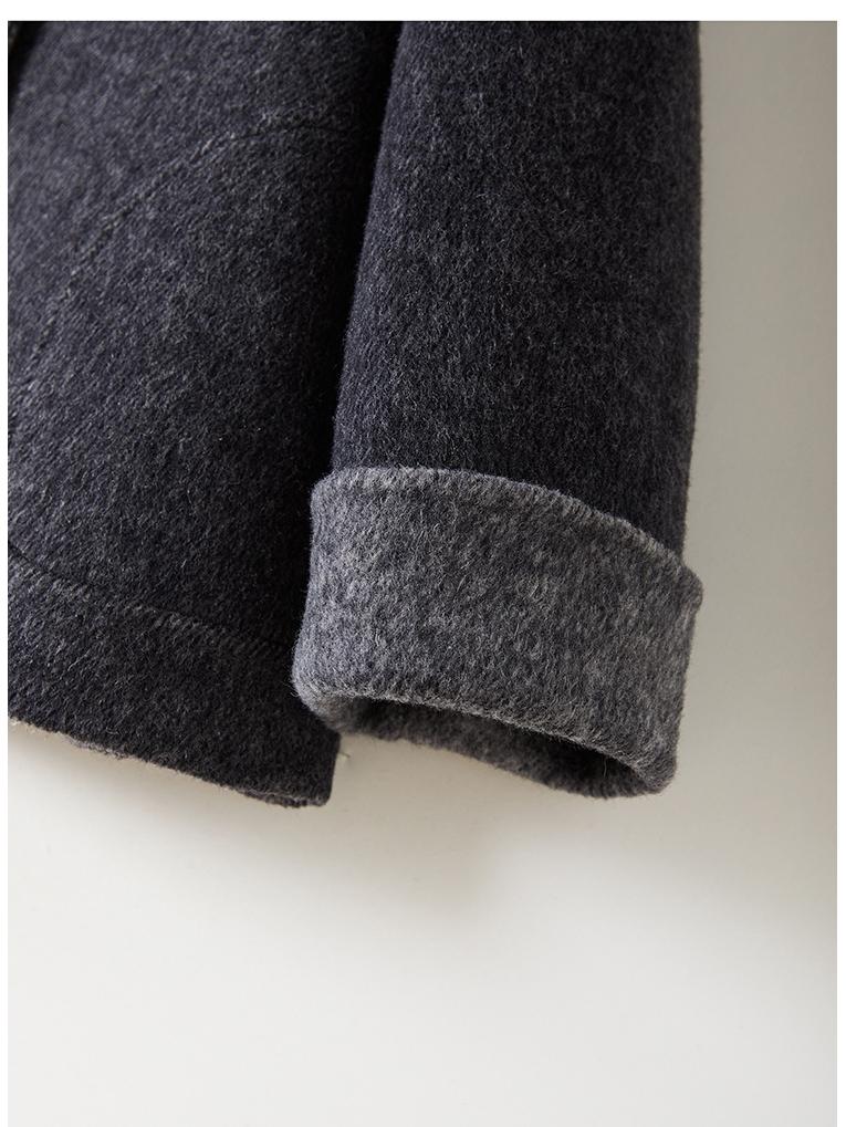 Damski dwustronny płaszcz wełniany z okrągłym dekoltem i zapięciem na żabki - design z francuskim temperamentem na jesień/zimę 2025