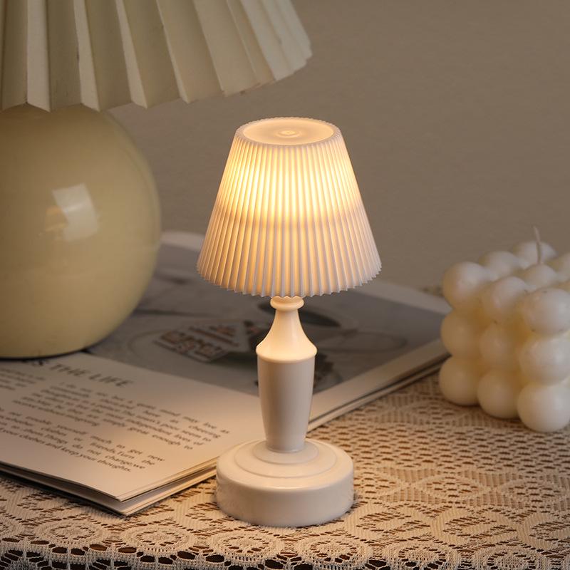 European Retro LED Night Lamp: Textured Small Desk or Bedside Decor with Palace Lantern Style