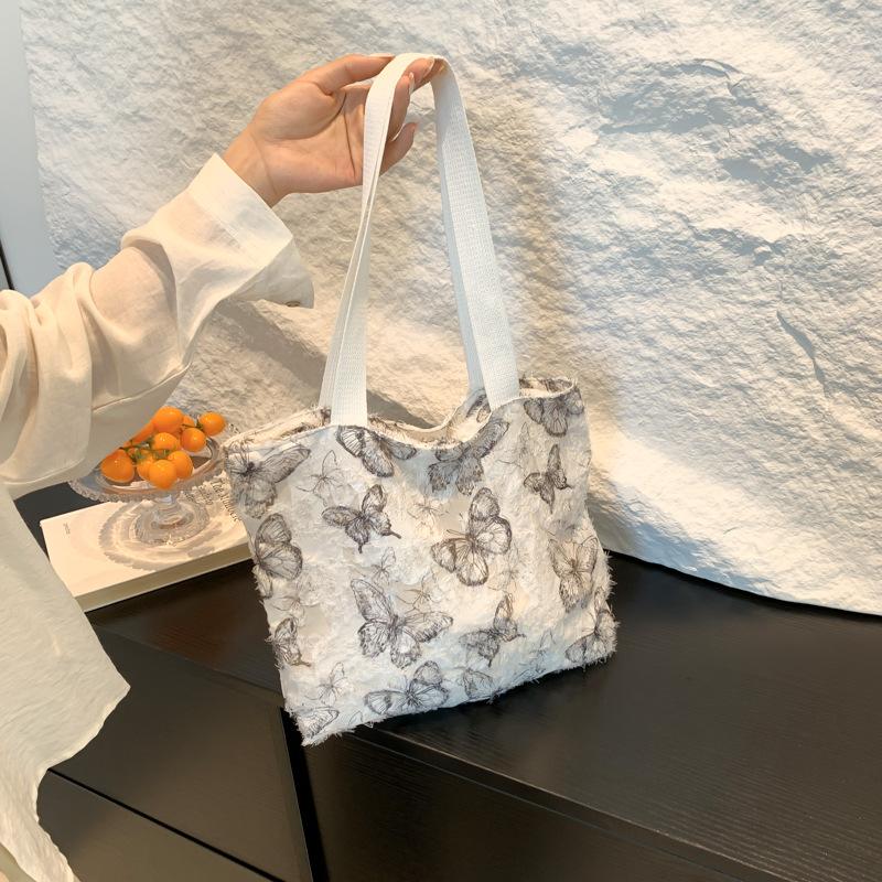 Women'S Bag Summer Butterfly Shoulder Bag Large Capacity Make-Up Lesson Storage Bag Going Out Commuting Armpit Bag