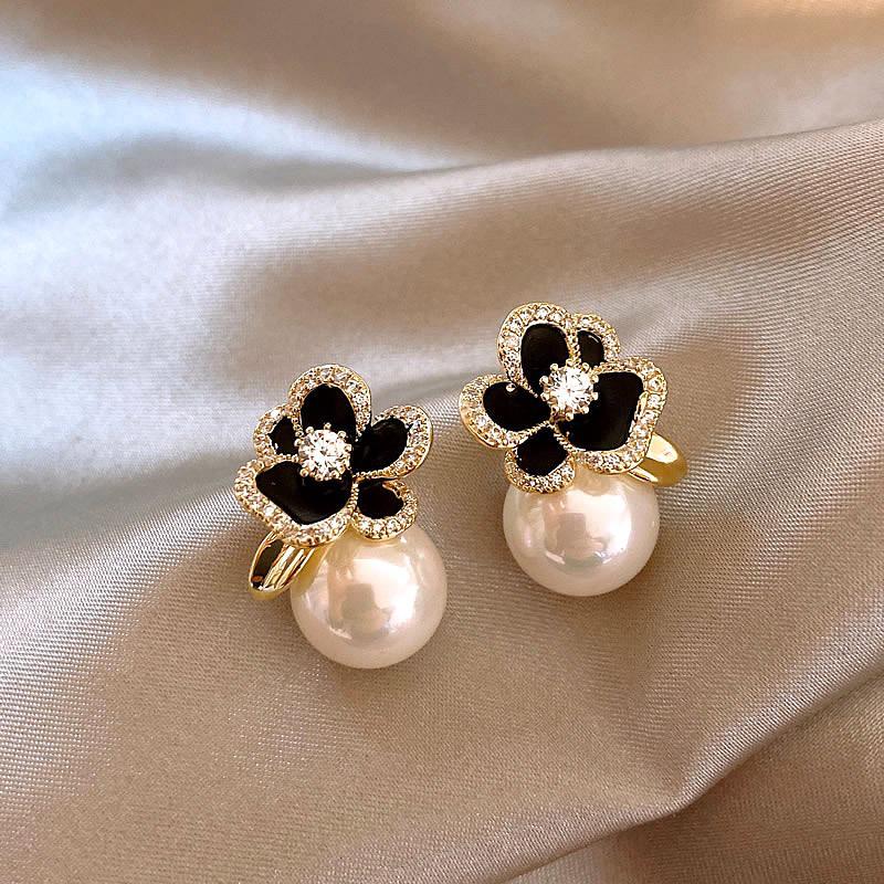 Elegant Black Flower Pearl and Zircon Stud Earrings for Women - Perfect Autumn/Winter Accessory