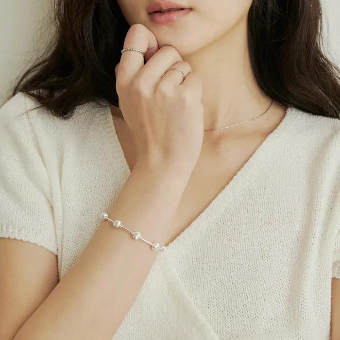 Satin Metal Ball Bracelet - Silver