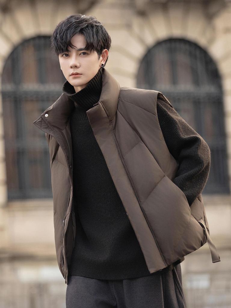Trendy 2025 Stand-Up Collar Men's Thickened Down Vest - Casual Winter Puffer Outerwear with High-End Style