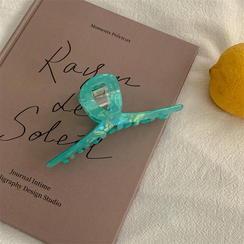 Korean Imitation Acetate High-End Shark Hair Clip - Elegant Hair Accessory for Stylish Looks